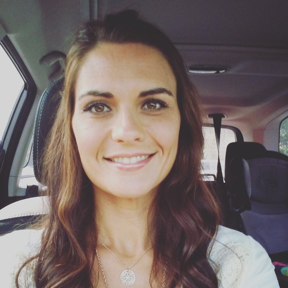 Meet your Posher, Kristin - Picture 1 of 1